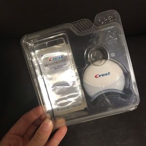 Crest teeth whitening kit